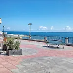 Stylish With Balcony & Sea Views Apartamento *
