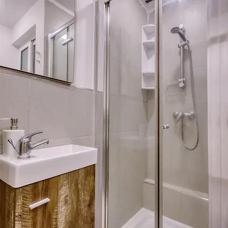 Stylish With Balcony & Sea Views * Sliema