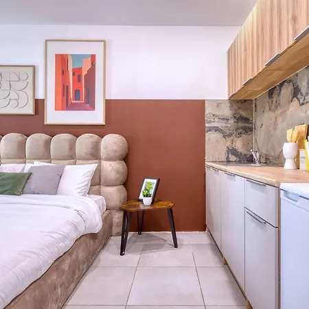 Stylish With Balcony & Sea Views スリーマ